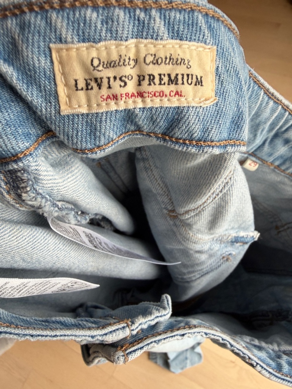 Levi's Surplus Straight Women's Jeans - Picture 7 of 9